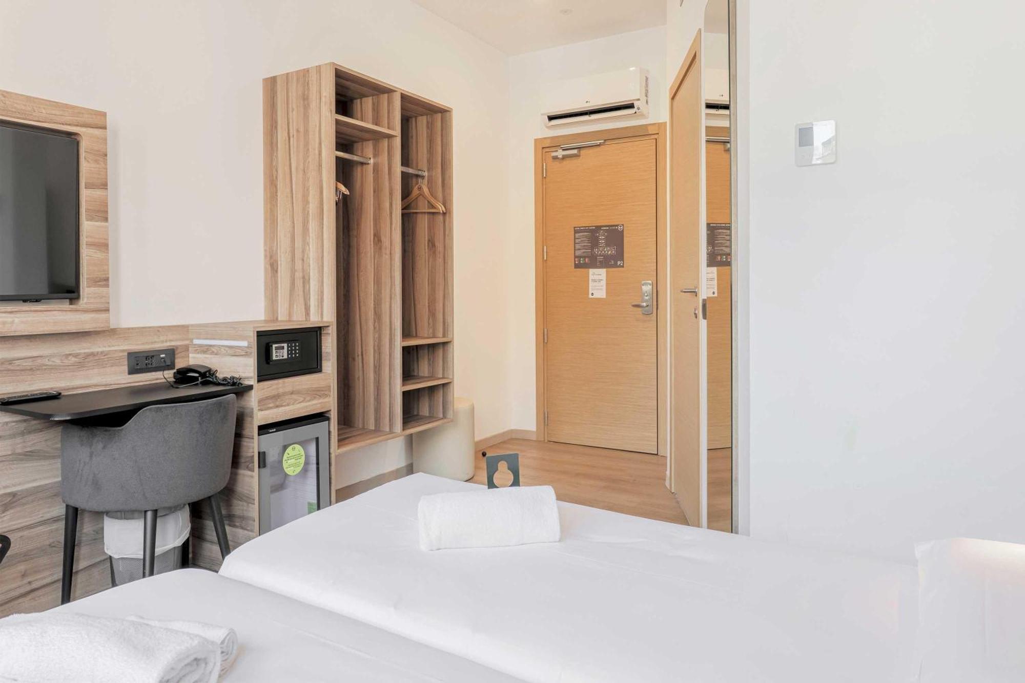 B&B Hotel Prato City Center Esterno foto
